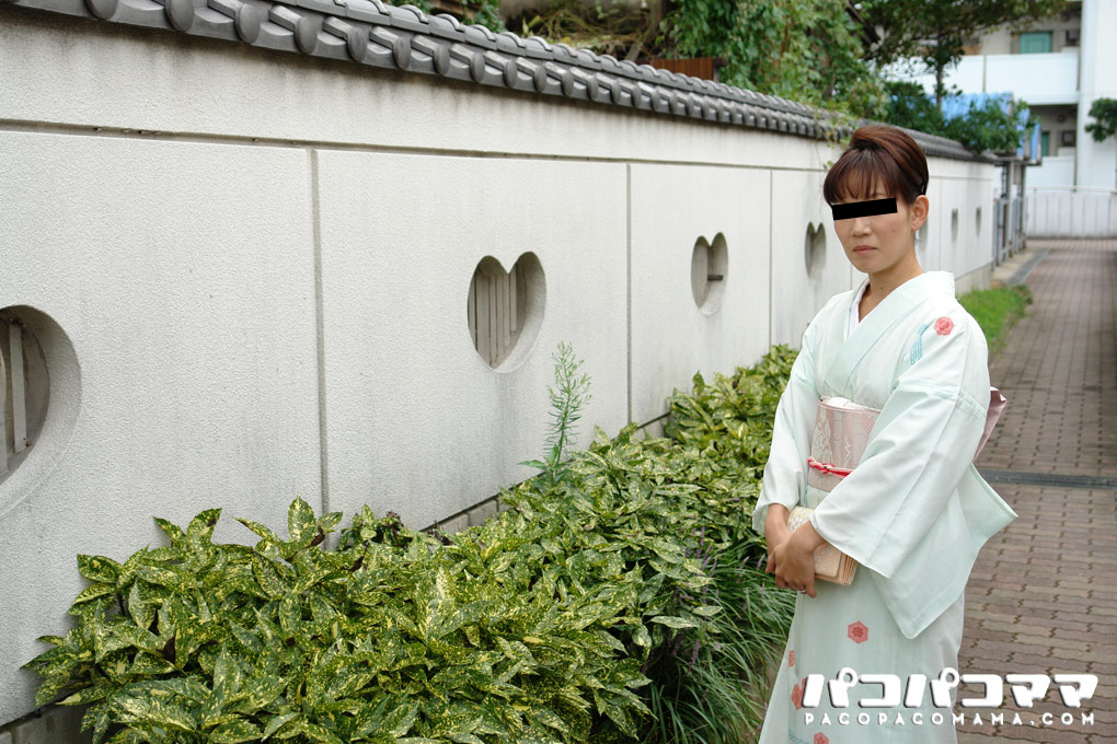  着物で人生初のアナル